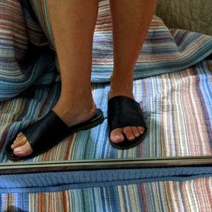 Steve Madden genuine leather slides